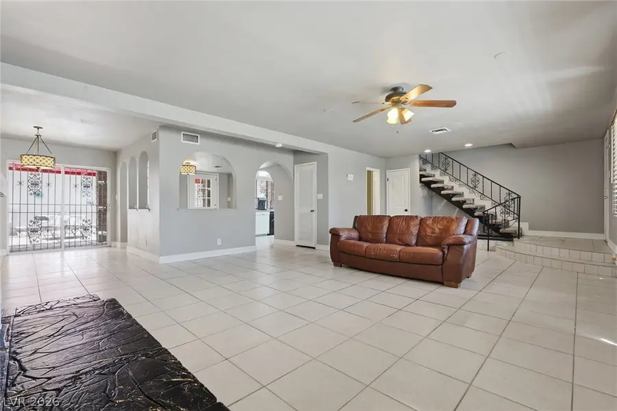 702 Greenbriar Townhouse Way, Las Vegas, NV 89121 - #3
