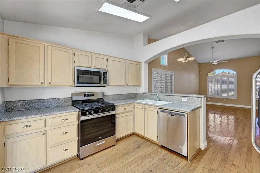 7913 Pottery Creek Drive, Las Vegas, NV 89128 - #2