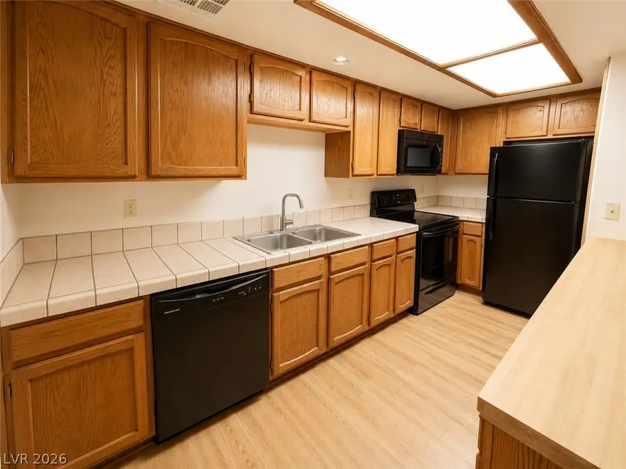 4211 Sanderling Circle #286, Las Vegas, NV 89103 - #3