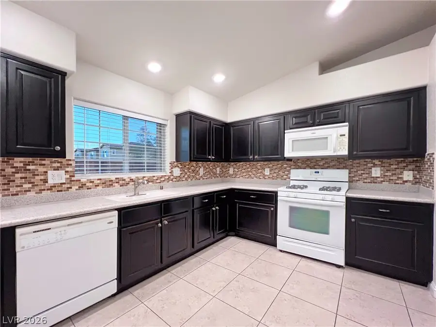 8546 Dyker Heights Avenue, Las Vegas, NV 89178 - #3