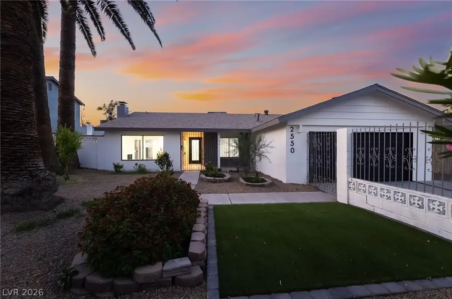 2550 Vegas Valley Drive, Las Vegas, NV 89121 - #2