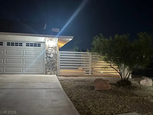 2090 Lucerne Street, Las Vegas, NV 89104 - #2
