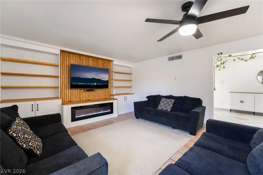 3483 Victory Avenue, Las Vegas, NV 89121 - #2