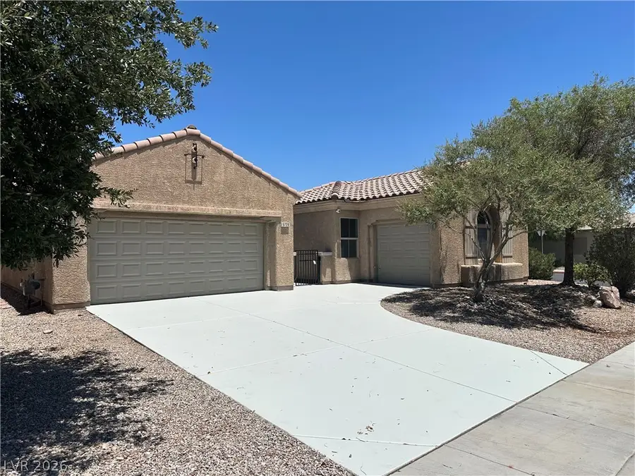 5728 Flying Birdie Avenue, Las Vegas, NV 89122 - #3
