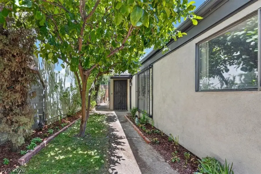 3137 Bel Air Drive, Las Vegas, NV 89109 - #3