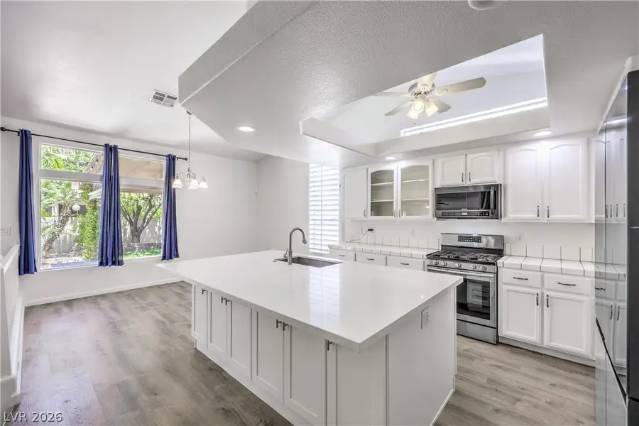 8700 Autumn Valley Avenue, Las Vegas, NV 89129 - #2