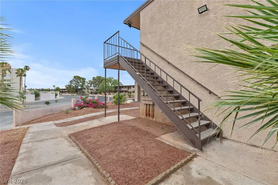 555 S Royal Crest Circle #9, Las Vegas, NV 89169 - #3