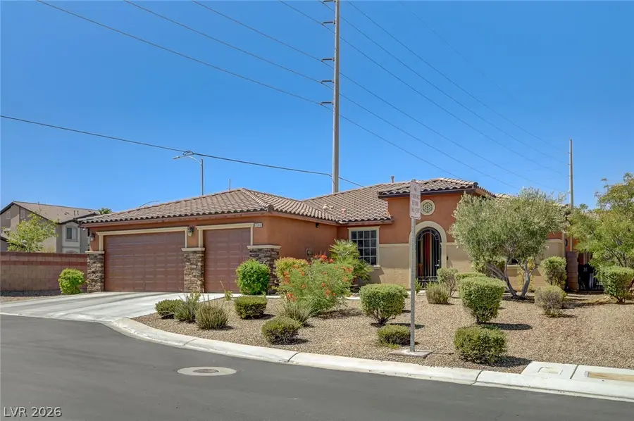 8586 Monument Lake Court, Las Vegas, NV 89113 - #3