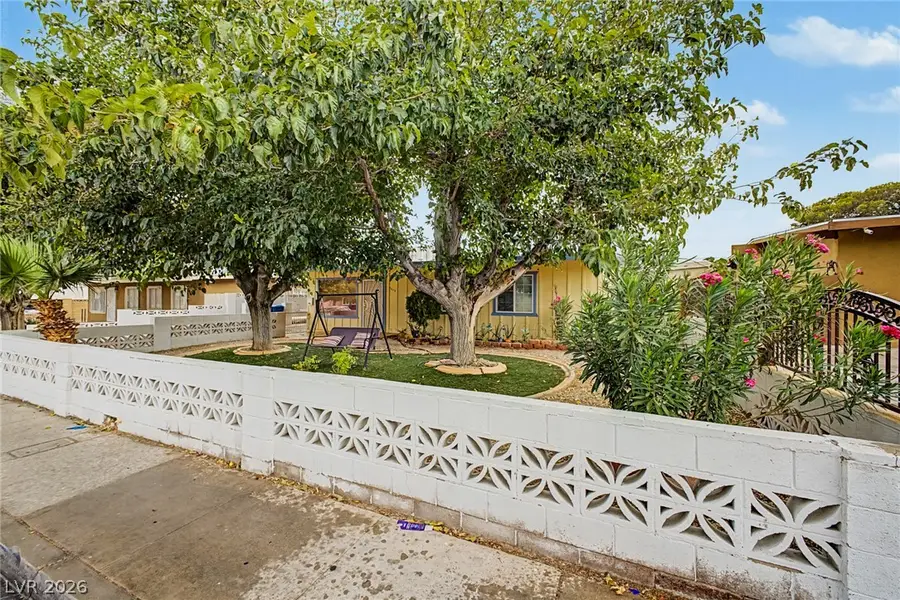 4345 Parkdale Avenue, Las Vegas, NV 89121 - #2