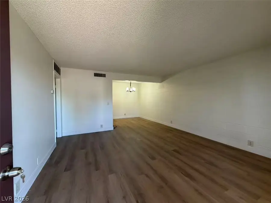 595 S Royal Crest Circle #8, Las Vegas, NV 89169 - #3