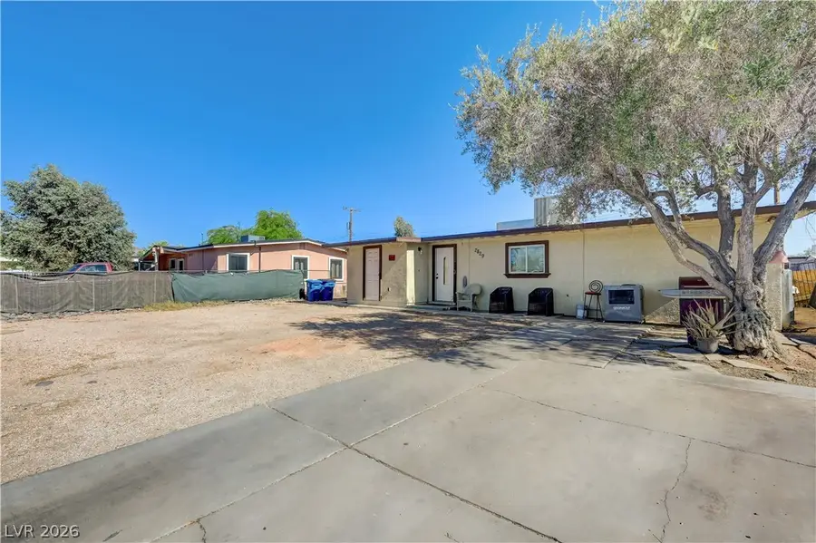 2829 Emmons Avenue, North Las Vegas, NV 89030 - #2