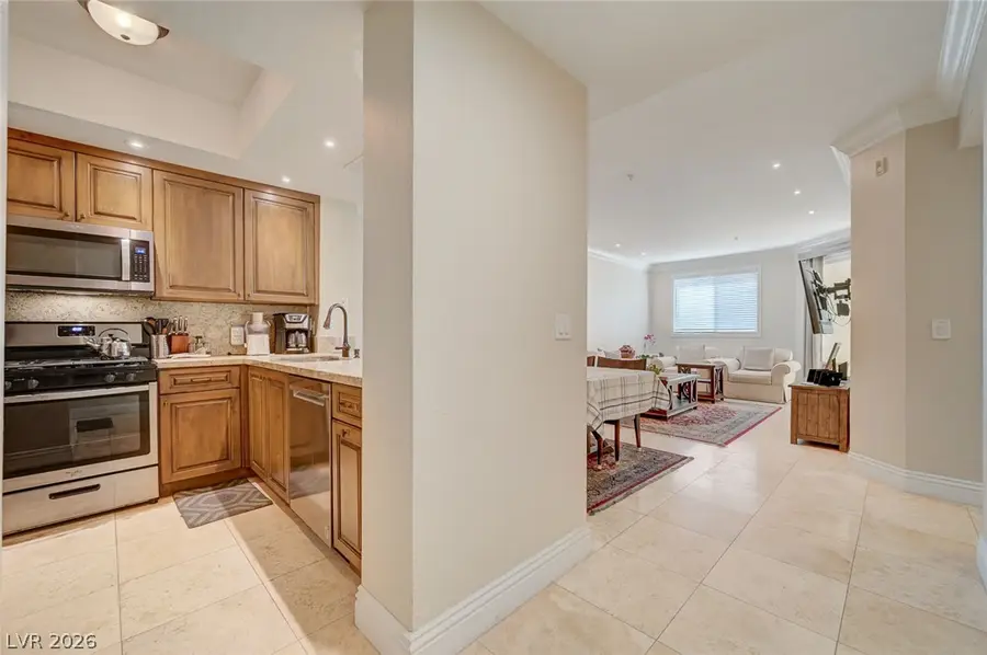 230 E Flamingo Road #106, Las Vegas, NV 89169 - #3