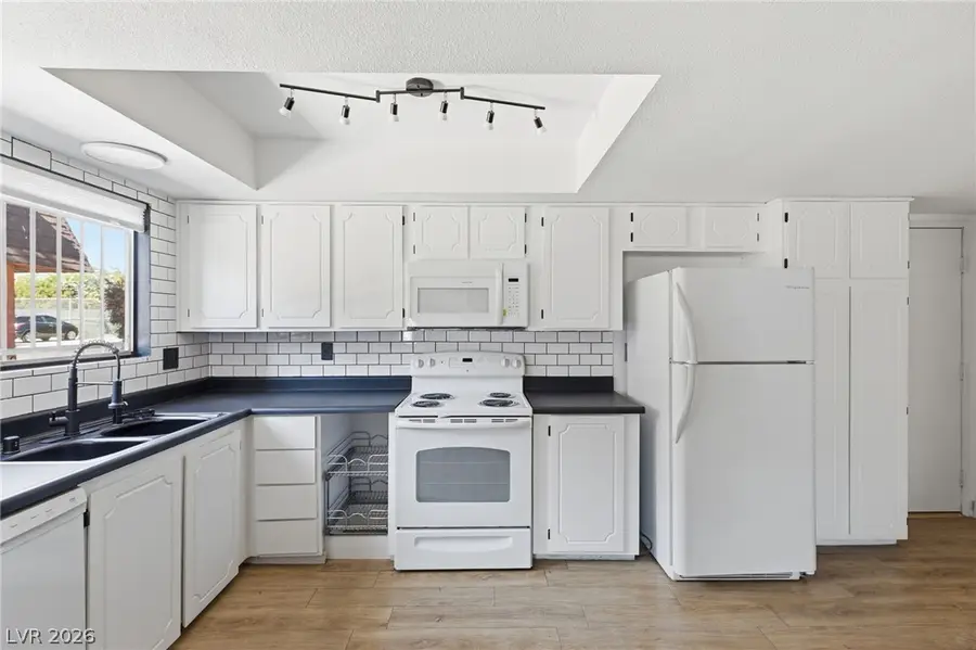 4622 Grand Drive #3, Las Vegas, NV 89169 - #2