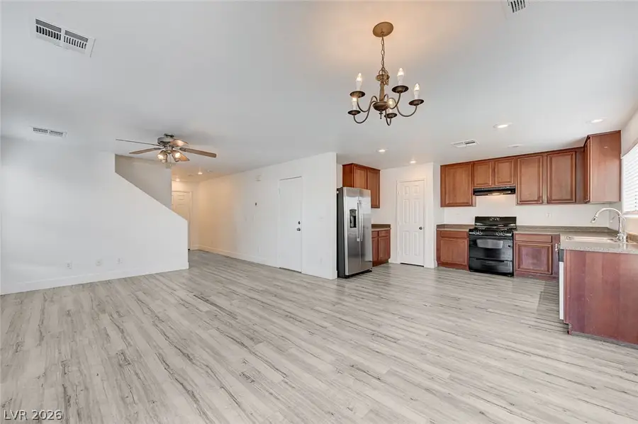194 Gilliflower Avenue, Las Vegas, NV 89183 - #2