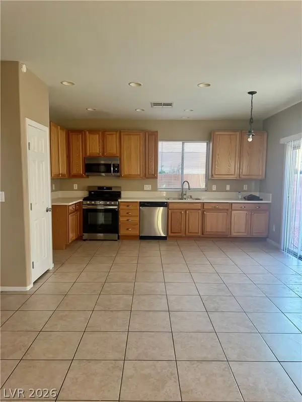 6314 Barrington Bridge Avenue #N, Las Vegas, NV 89122