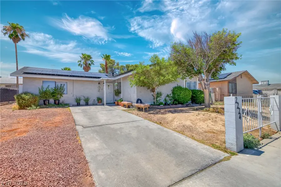 2224 La Sombra Street, Las Vegas, NV 89108 - #2