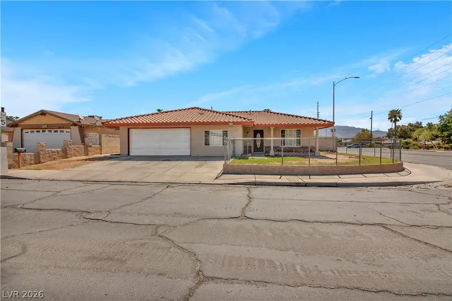 2410 E Oak Glen Way, Las Vegas, NV 89115 - #2