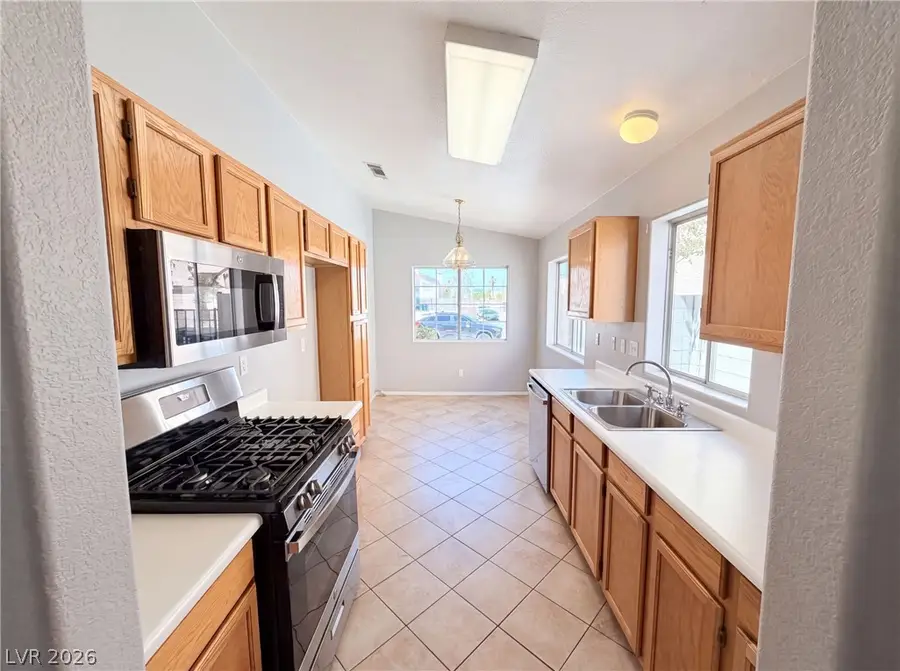 9121 Indian Breeze Drive, Las Vegas, NV 89129 - #2