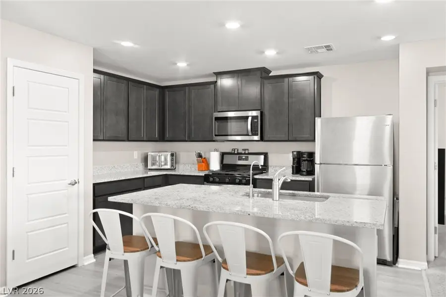 522 Descubir Avenue, North Las Vegas, NV 89081 - #2