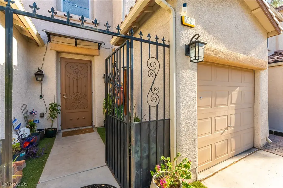 6529 La Placita Avenue, Las Vegas, NV 89142 - #2