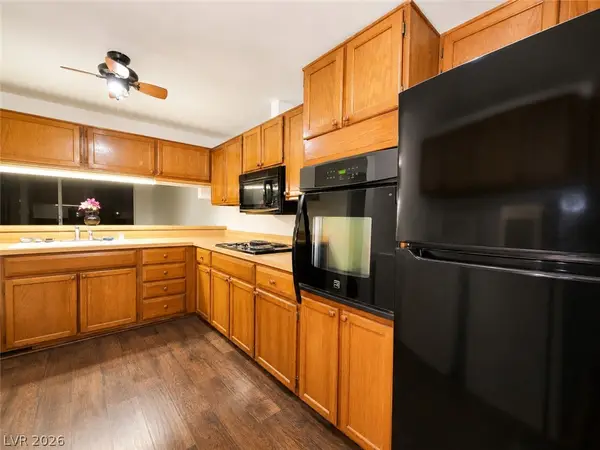750 S Royal Crest Circle #323, Las Vegas, NV 89169