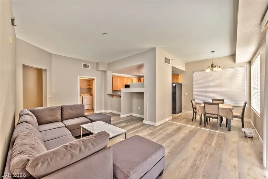 15 E Agate Avenue #208, Las Vegas, NV 89123 - #3