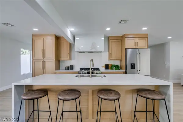2729 Fire Water Court, Las Vegas, NV 89117