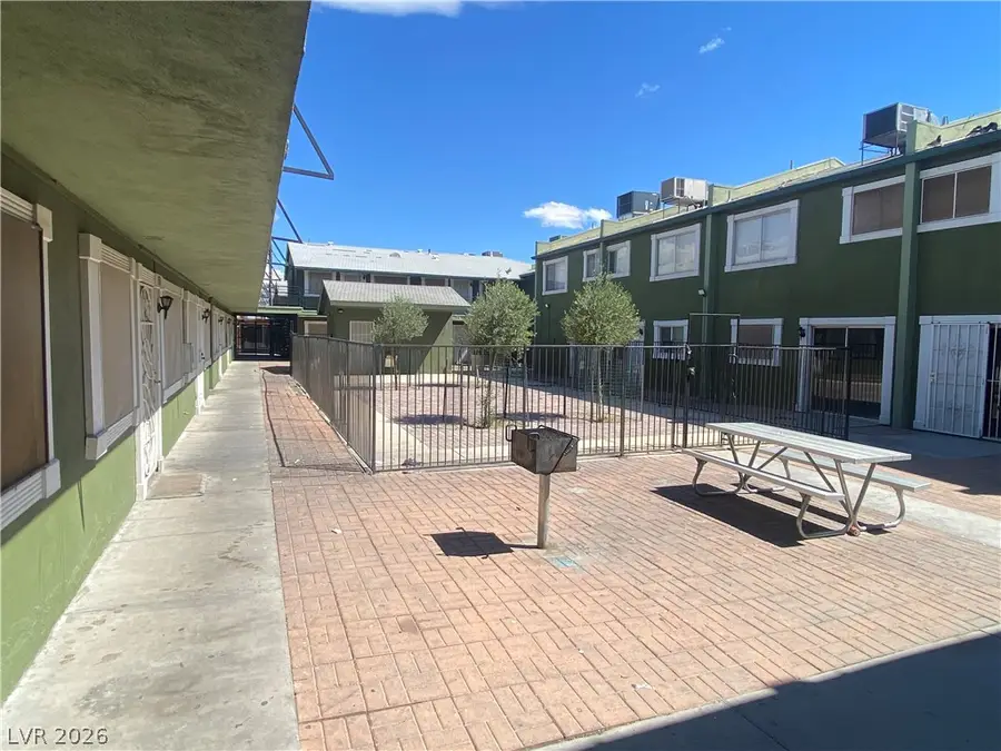 520 S 13th Street #D19, Las Vegas, NV 89101 - #2
