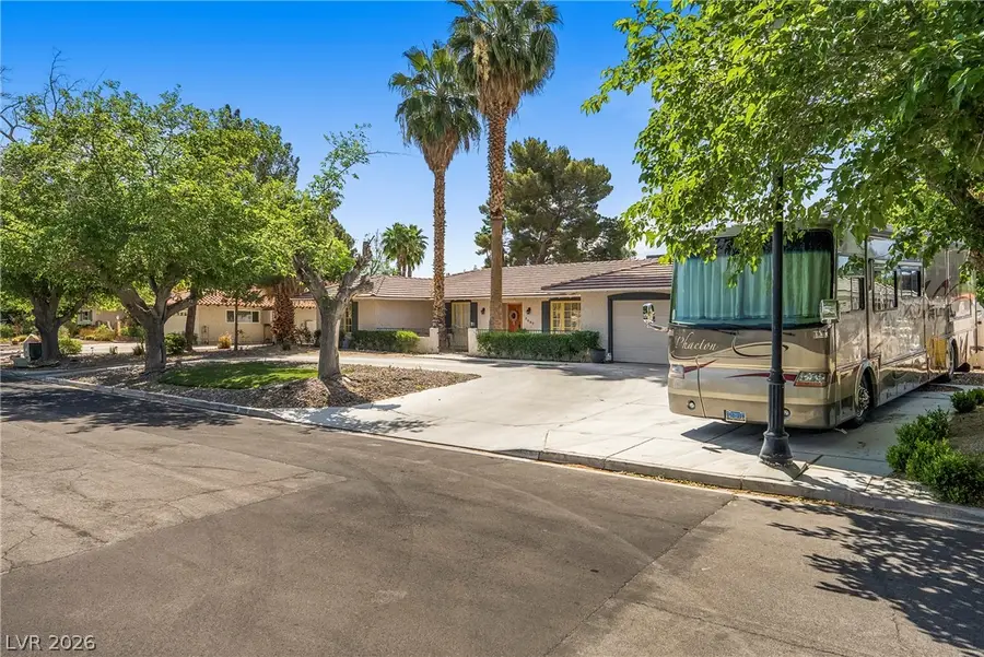 3689 N Rosecrest Circle, Las Vegas, NV 89121 - #3