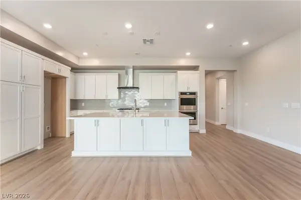 9132 Las Manaitas Avenue #202, Las Vegas, NV 89144