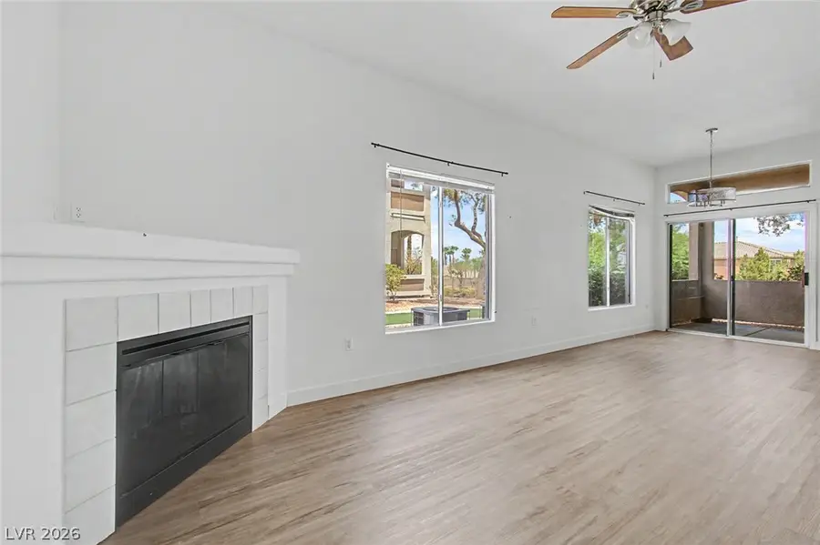 2305 W Horizon Ridge Parkway #3813, Henderson, NV 89052 - #3