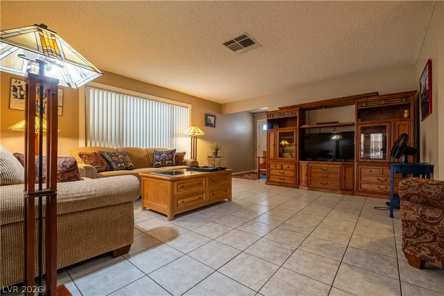 2820 S Swallow Point Circle, Las Vegas, NV 89117 - #2