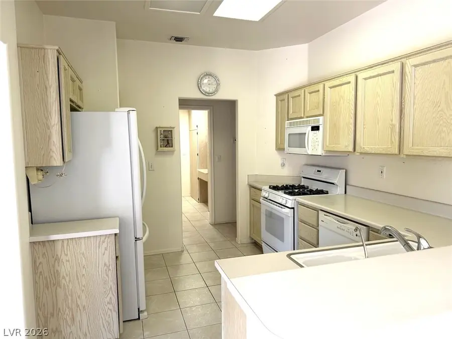2617 Settlers Bay Lane, Las Vegas, NV 89134 - #2