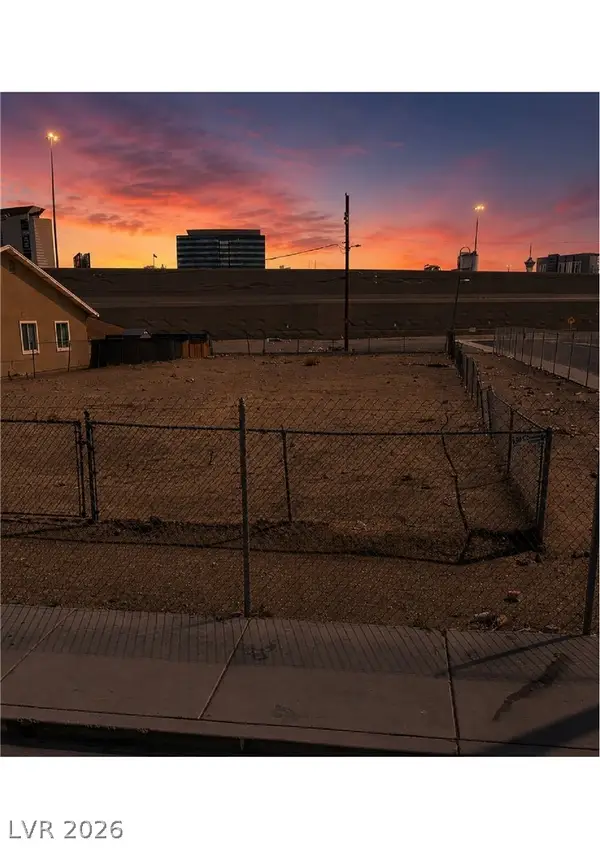 633 W Mcwilliams Avenue, Las Vegas, NV 89106
