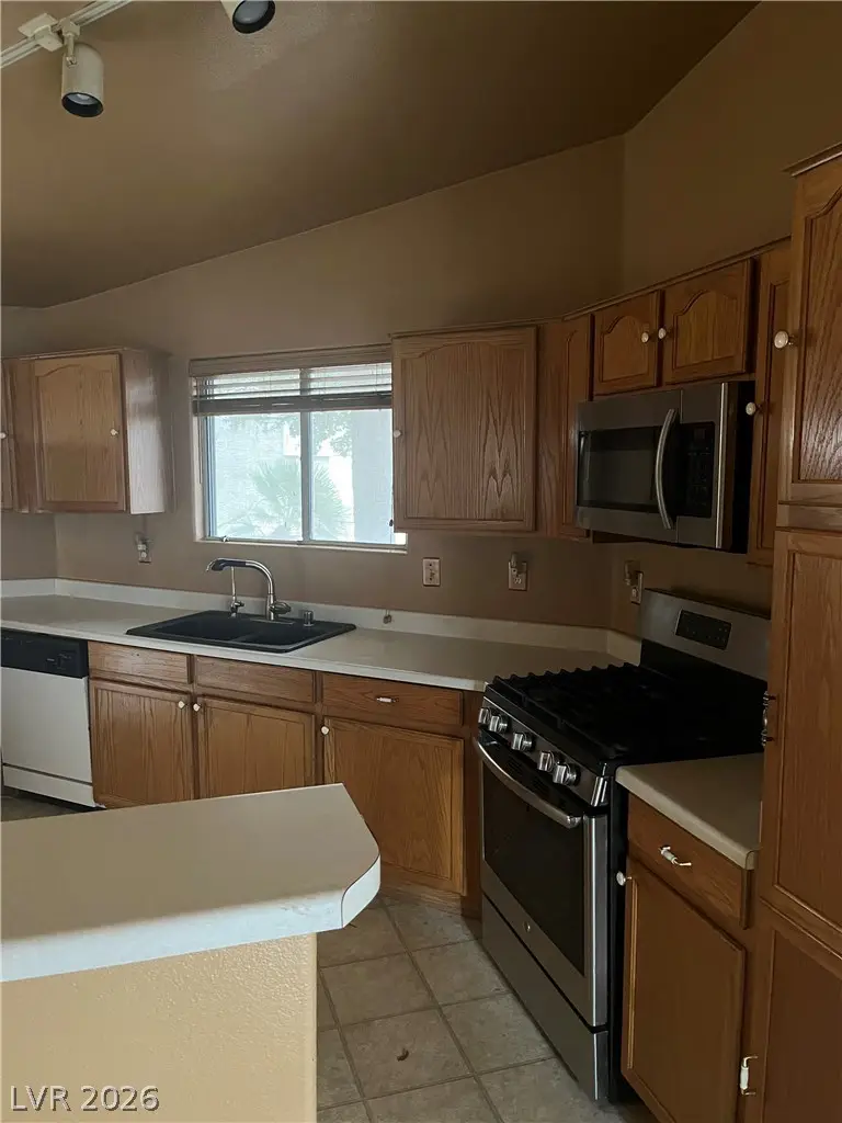 6740 Diamond Care Drive, Las Vegas, NV 89122 - #2