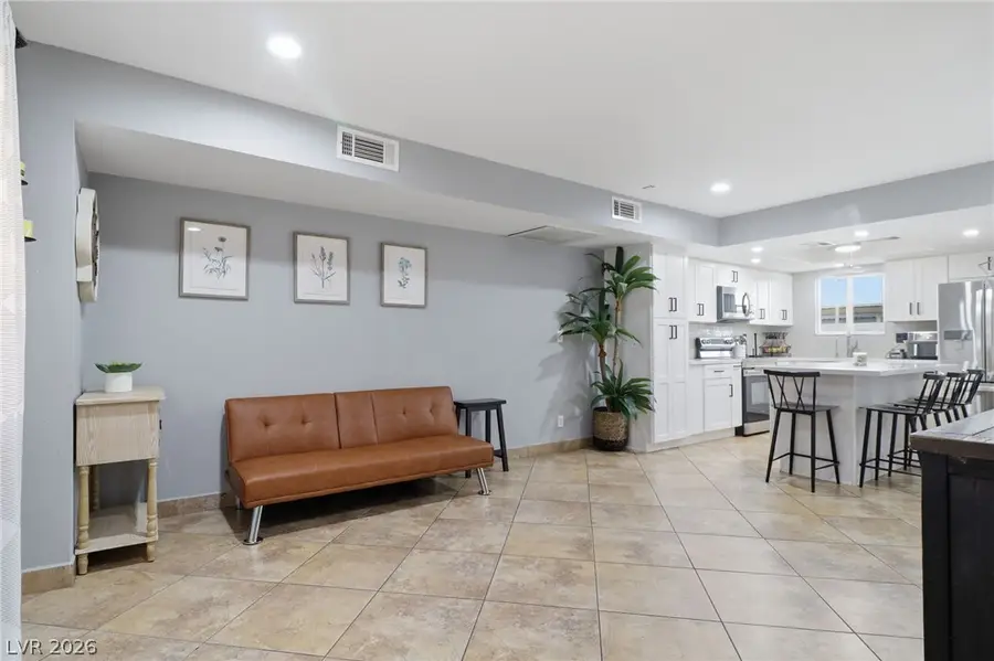 6233 W Washington Avenue, Las Vegas, NV 89107 - #3
