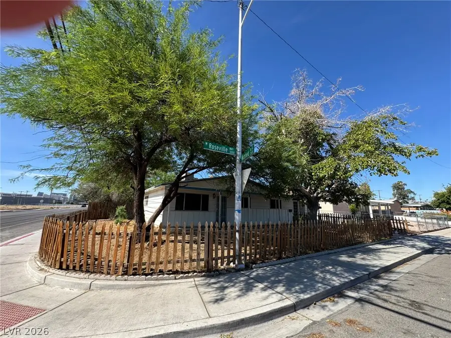 3001 Roseville Way, Las Vegas, NV 89102 - #3