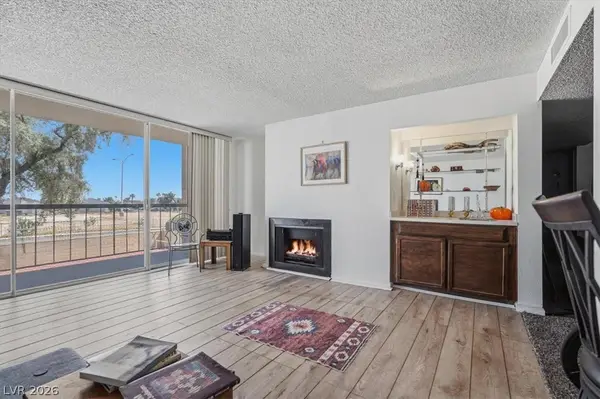 745 N Royal Crest Circle #115, Las Vegas, NV 89169