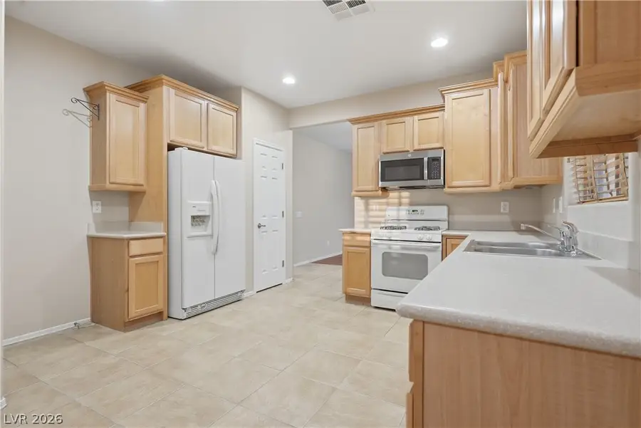 3872 Paint Court, Las Vegas, NV 89122 - #3