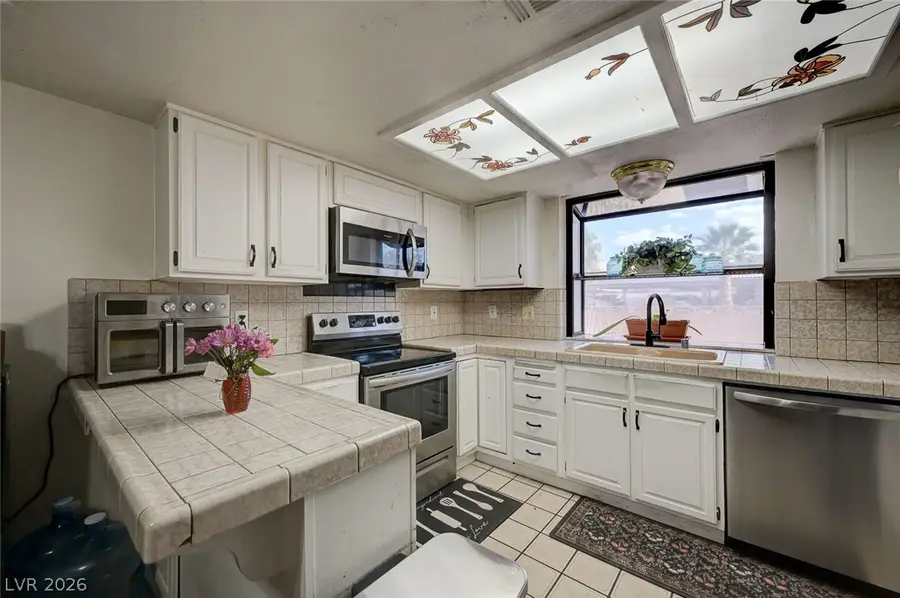 3363 Vema Drive, Las Vegas, NV 89121 - #3