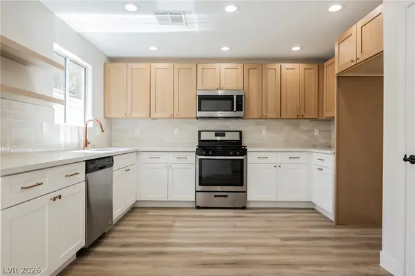 11978 Camden Brook Street, Las Vegas, NV 89183