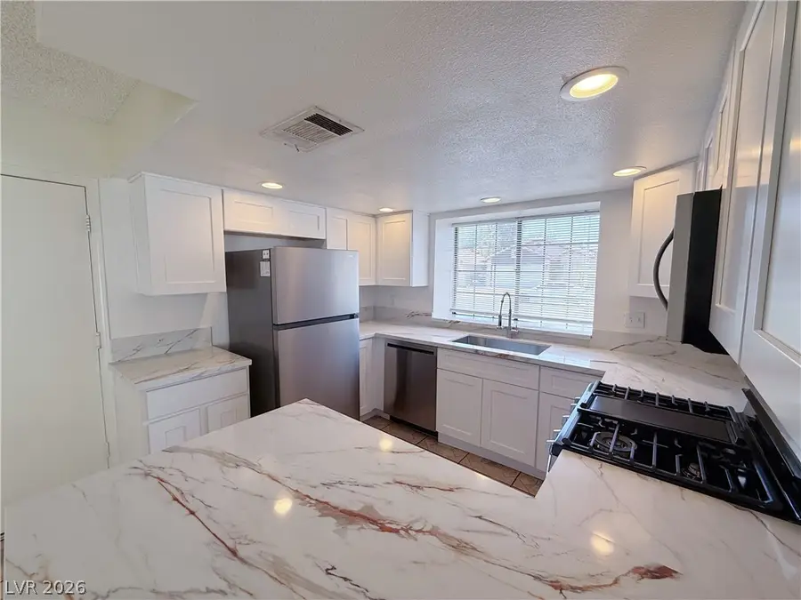 6544 Hartwood Road, Las Vegas, NV 89108 - #2