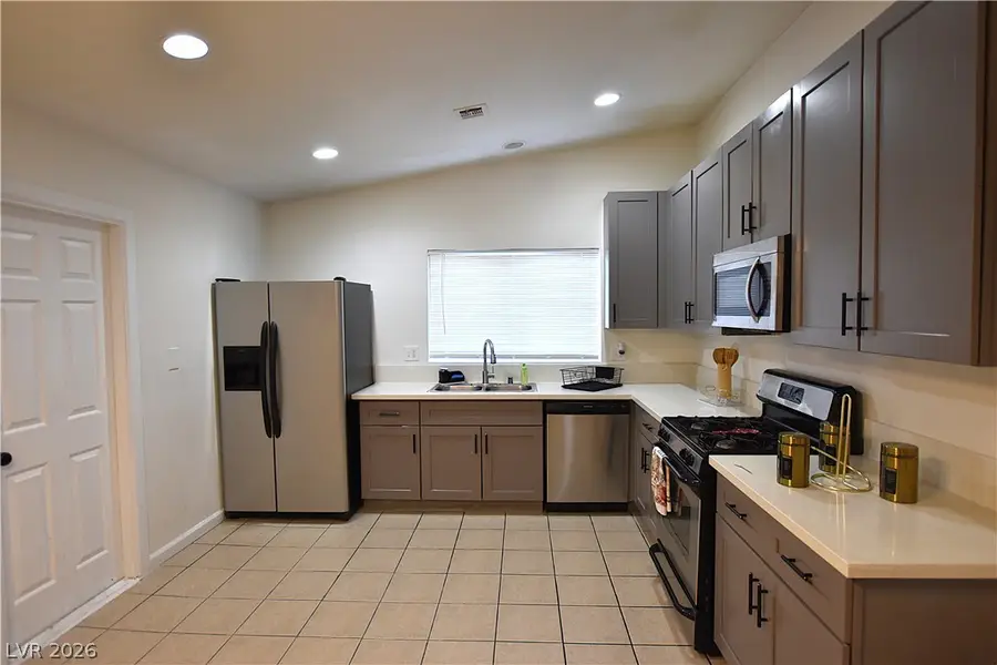 4120 E Cincinnati Avenue, Las Vegas, NV 89104 - #3