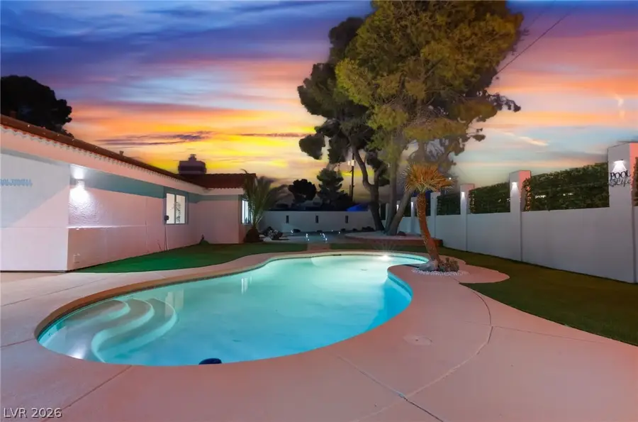 611 E Fairway Road, Henderson, NV 89015 - #2