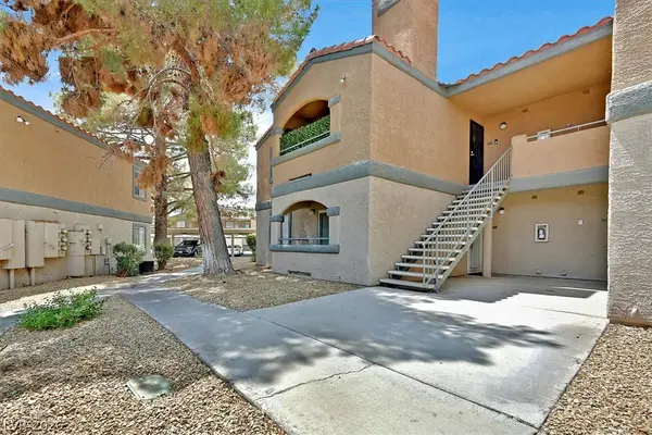 220 Mission Newport Lane #105, Las Vegas, NV 89107