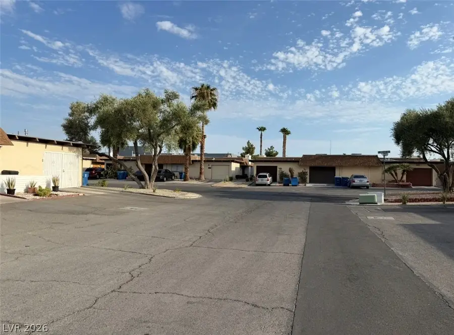 2641 Heritage Circle, Las Vegas, NV 89121 - #2
