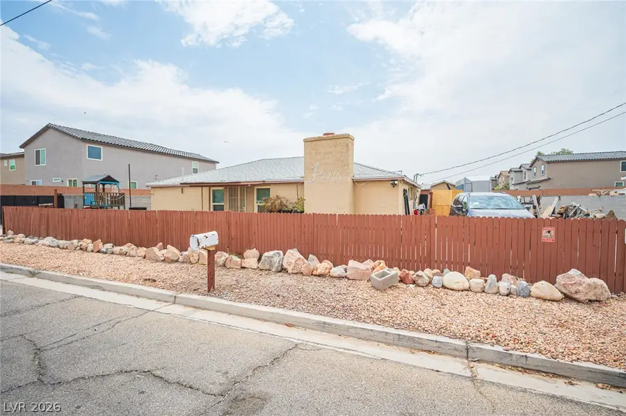 5841 Dodd Street, Las Vegas, NV 89122 - #3