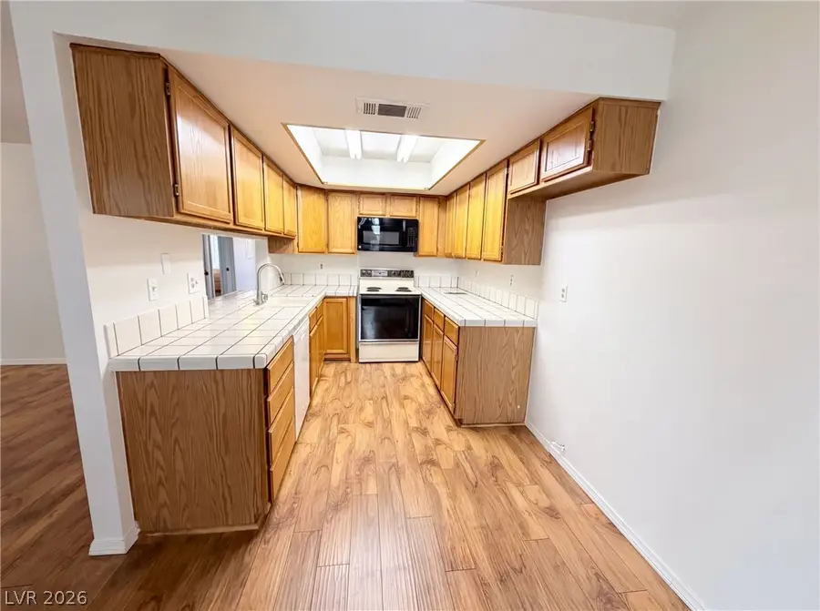 5056 Jeffreys Street #102, Las Vegas, NV 89119 - #2