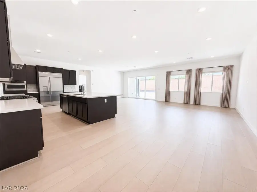 8219 Gusty Brook Street, Las Vegas, NV 89113 - #2