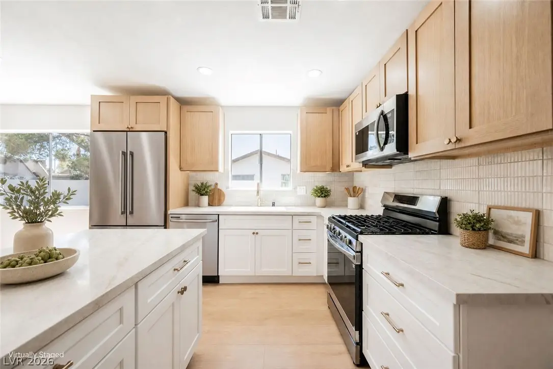 35 Hickory Street, Las Vegas, NV 89110 - #1